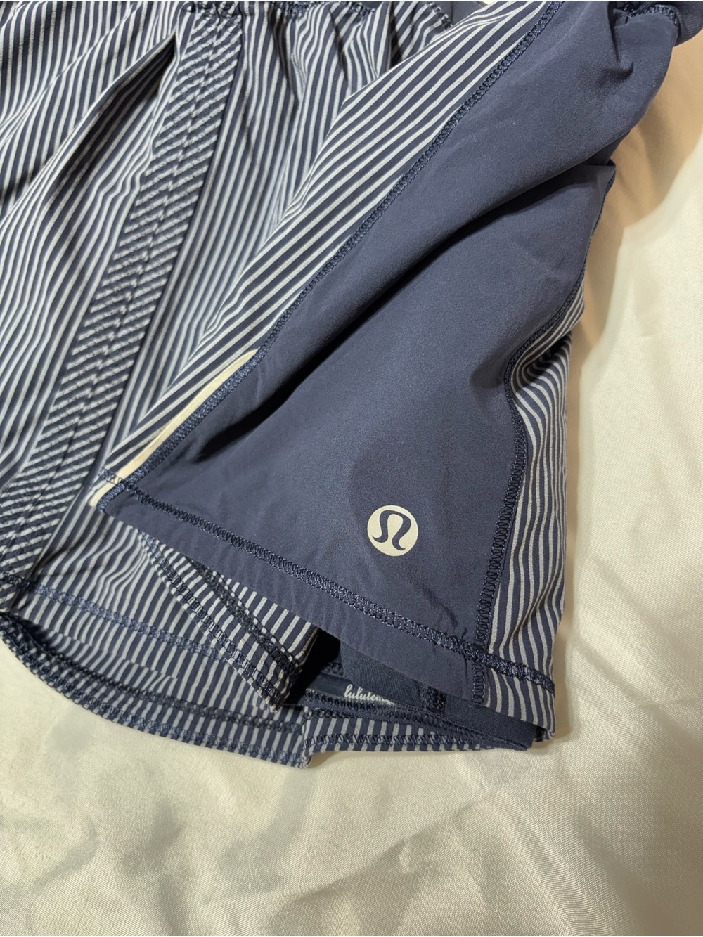 lululemon athletica Women's Navy Run Pace Skort Size 10- EUC